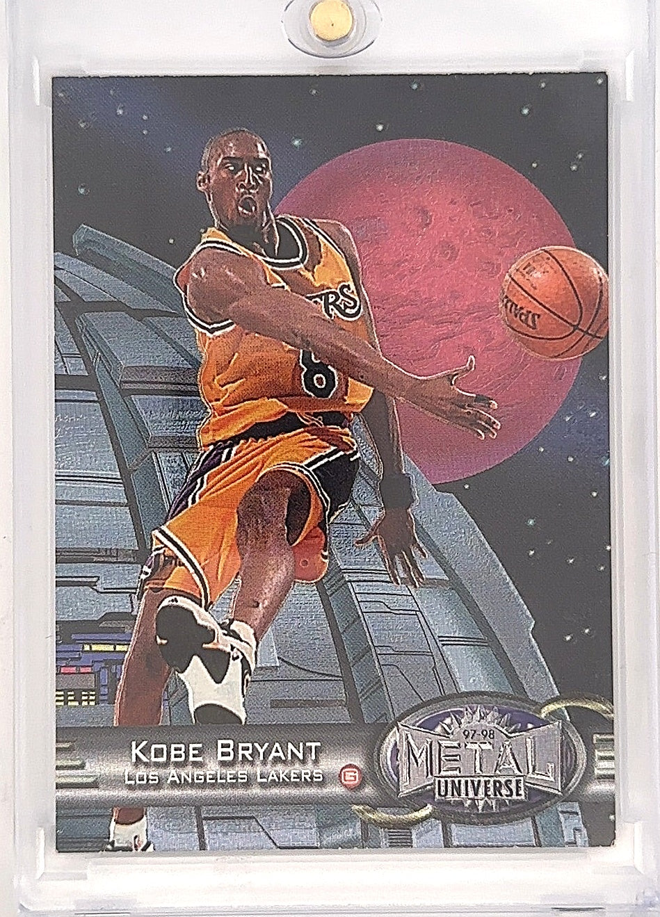 1997 Metal Universe Kobe Bryant #81 — front