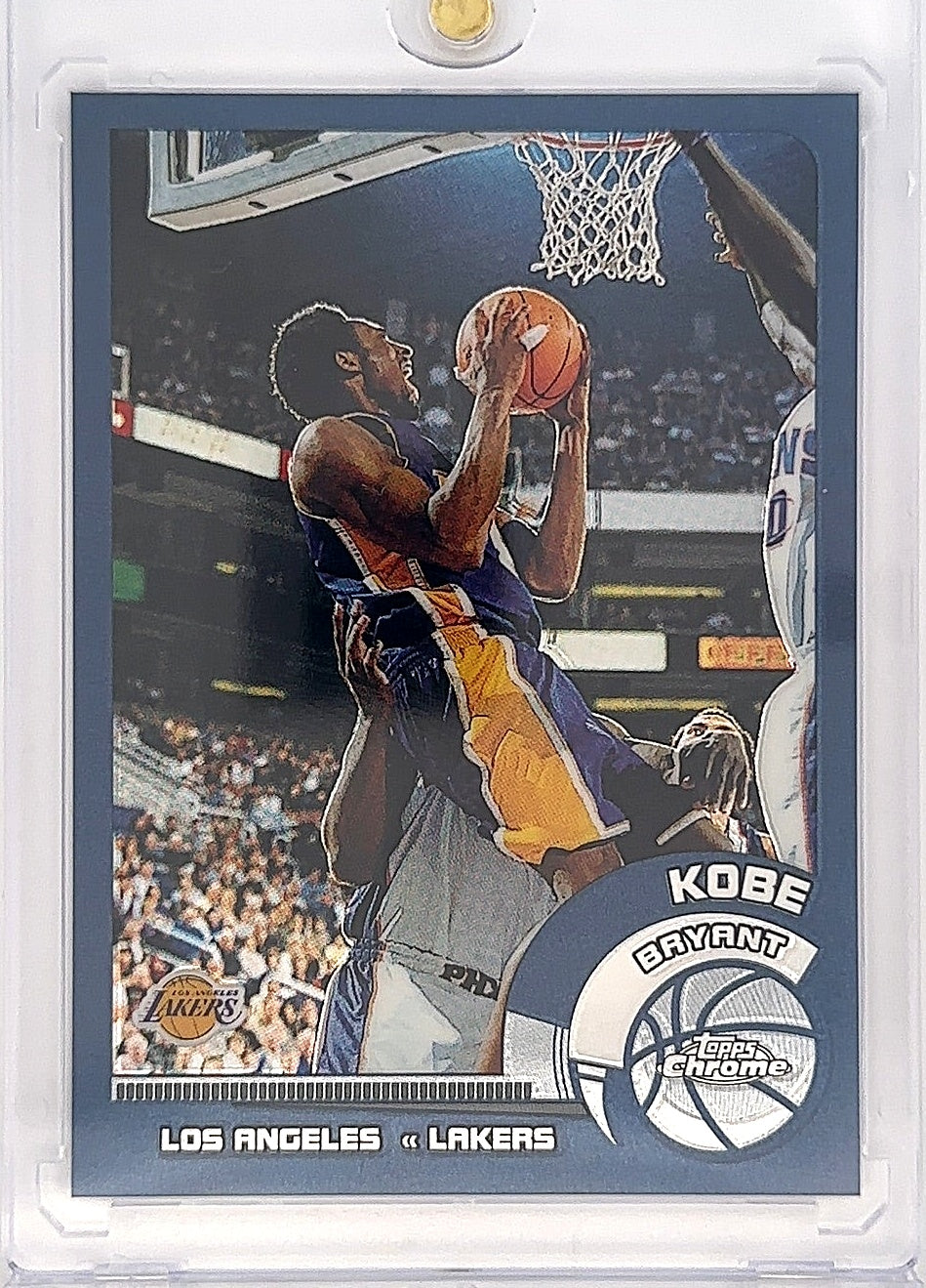 2002 Topps Chrome Kobe Bryant #21 — front