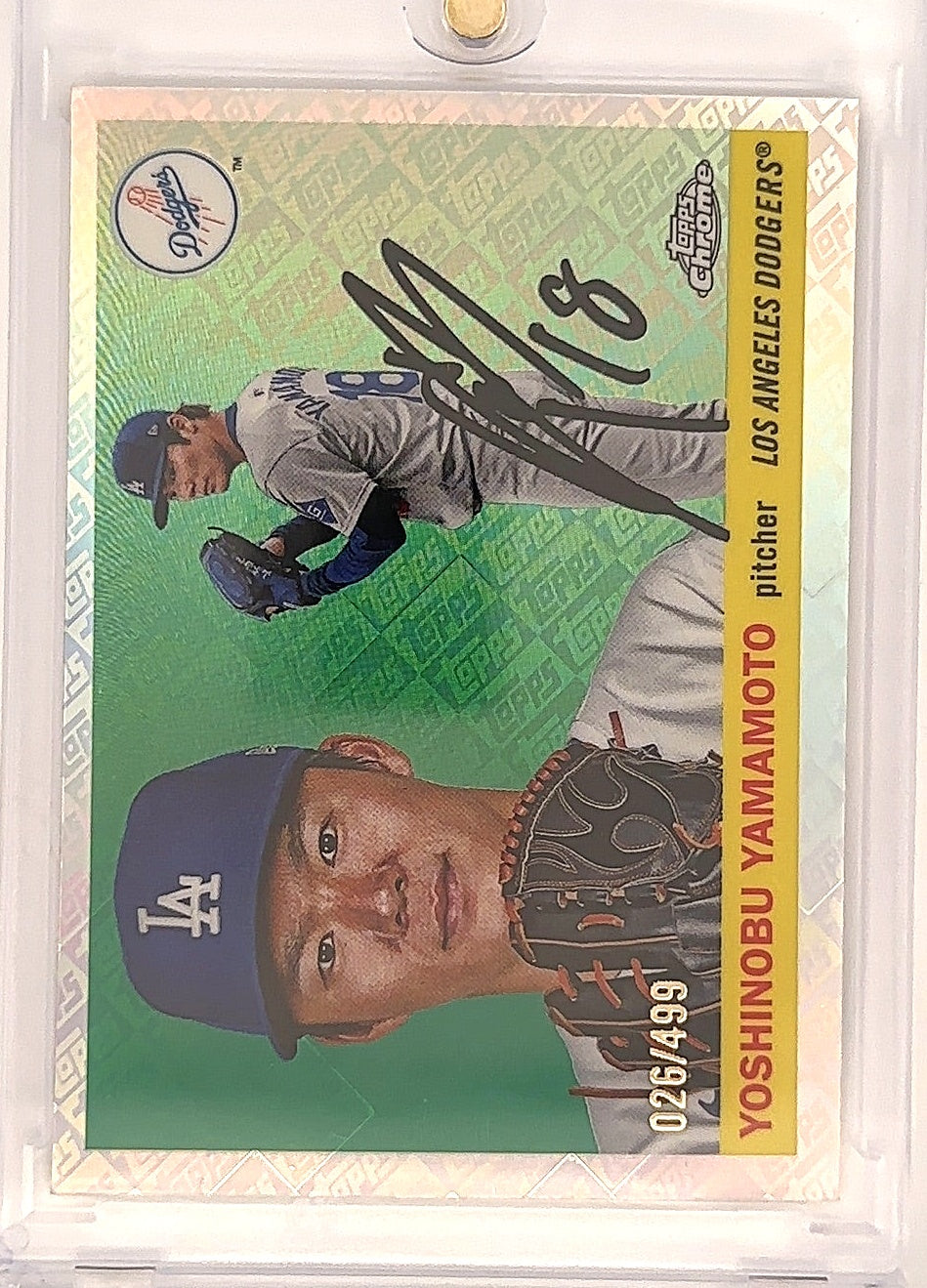 2025 Topps Chrome Platinum Yoshinobu Yamamoto [Refractor] #8 — front