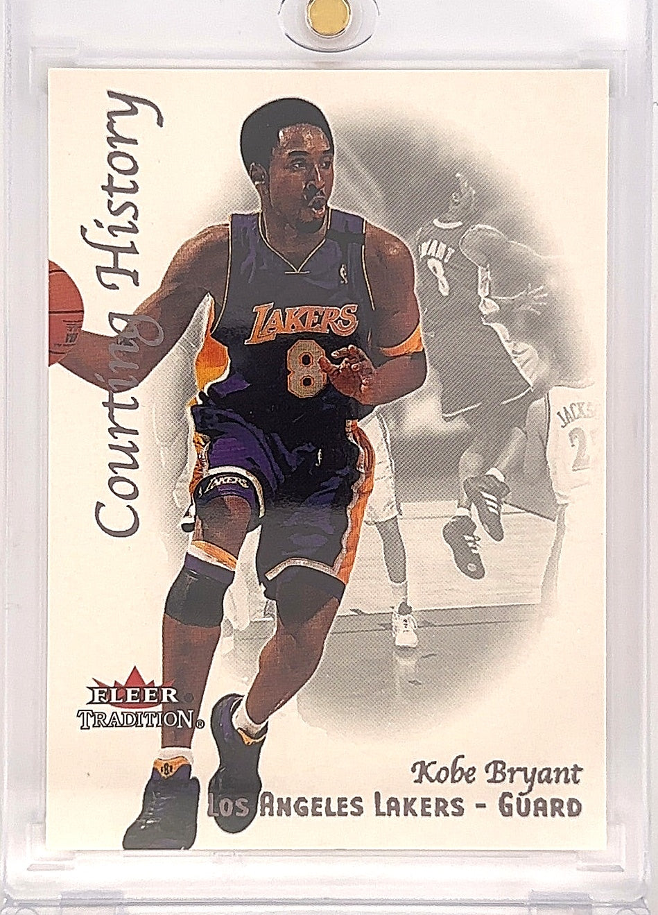 2000 Fleer Tradition Courting History Kobe Bryant #4 — front