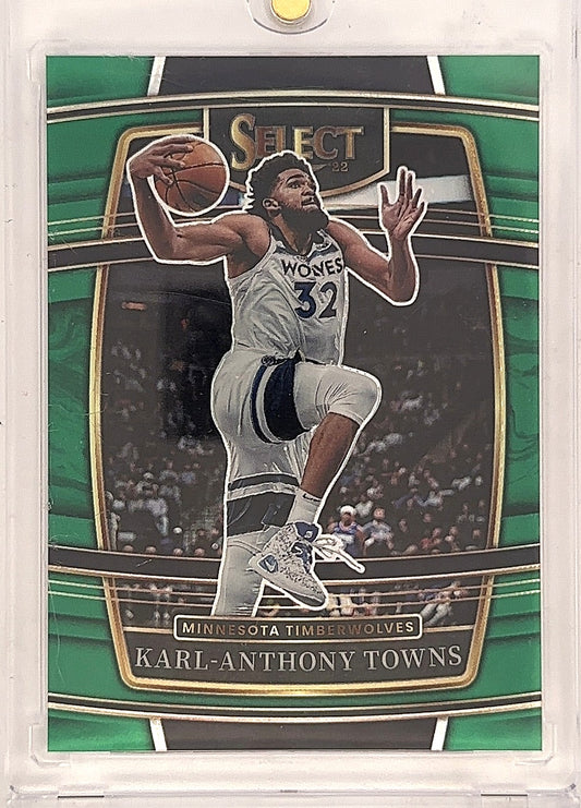 Karl-Anthony Towns #10 2021 Select Panini Basketball 4/5 — front