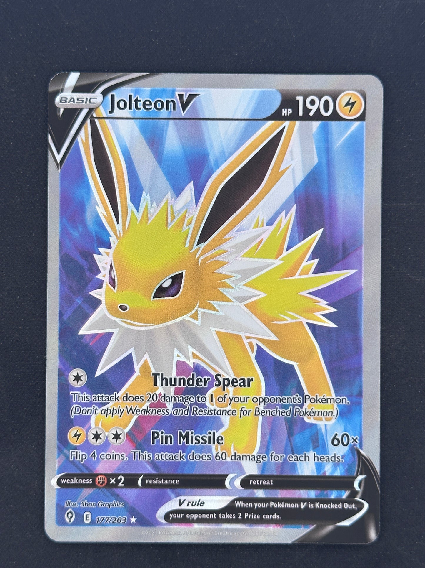 Jolteon V (Full Art) SWSH07: Evolving Skies #177/203 — front
