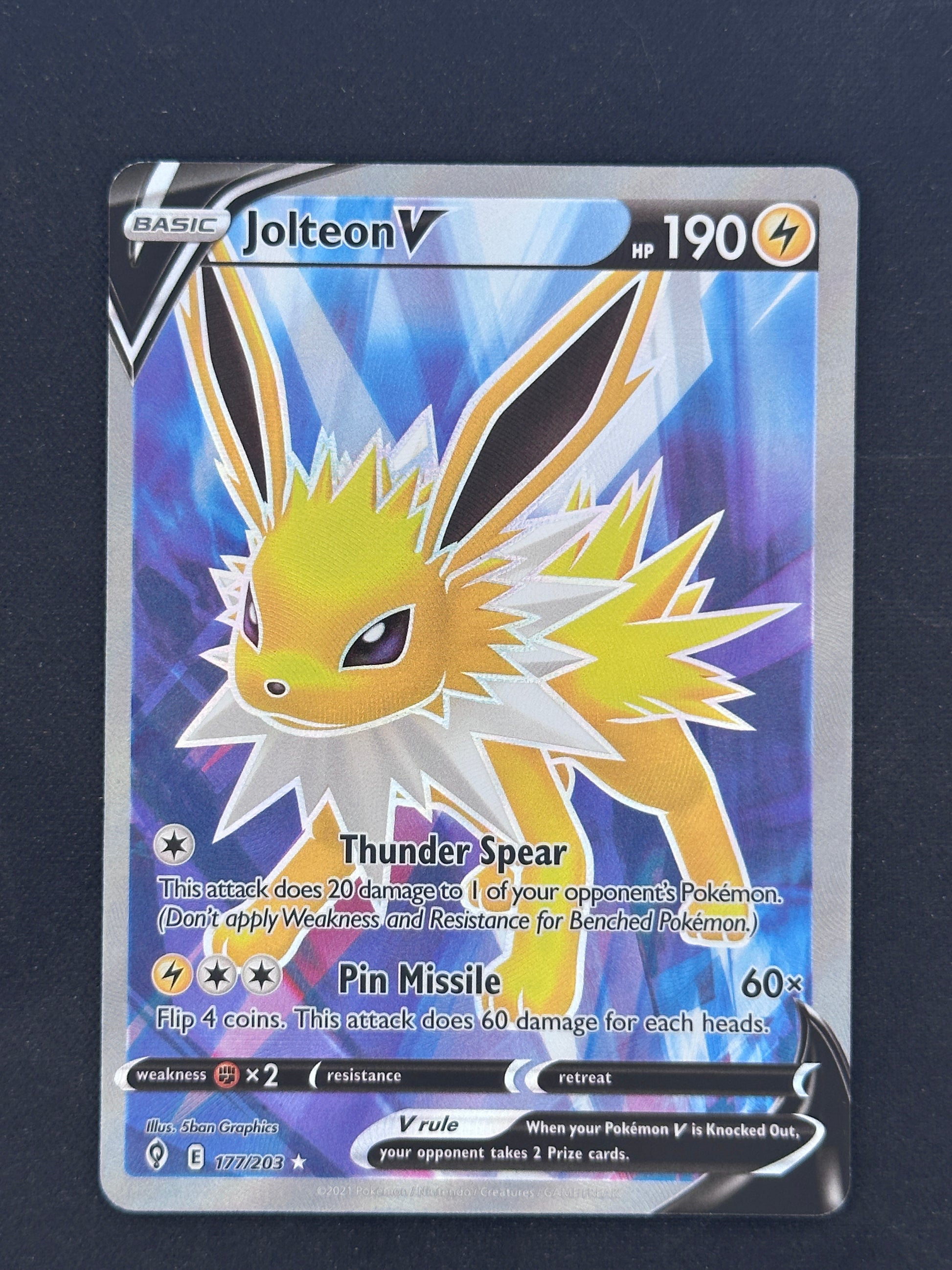 Jolteon V (Full Art) SWSH07: Evolving Skies #177/203 — front