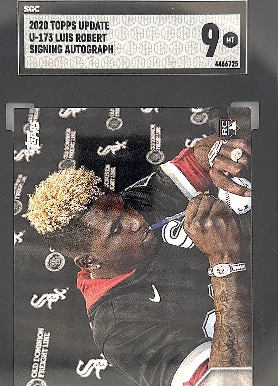 2020 Topps Update Luis Robert Signing Autograph U-173 SGC MINT 9 — front