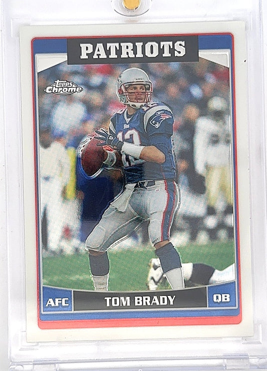 2006 Topps Chrome Tom Brady #106 — front