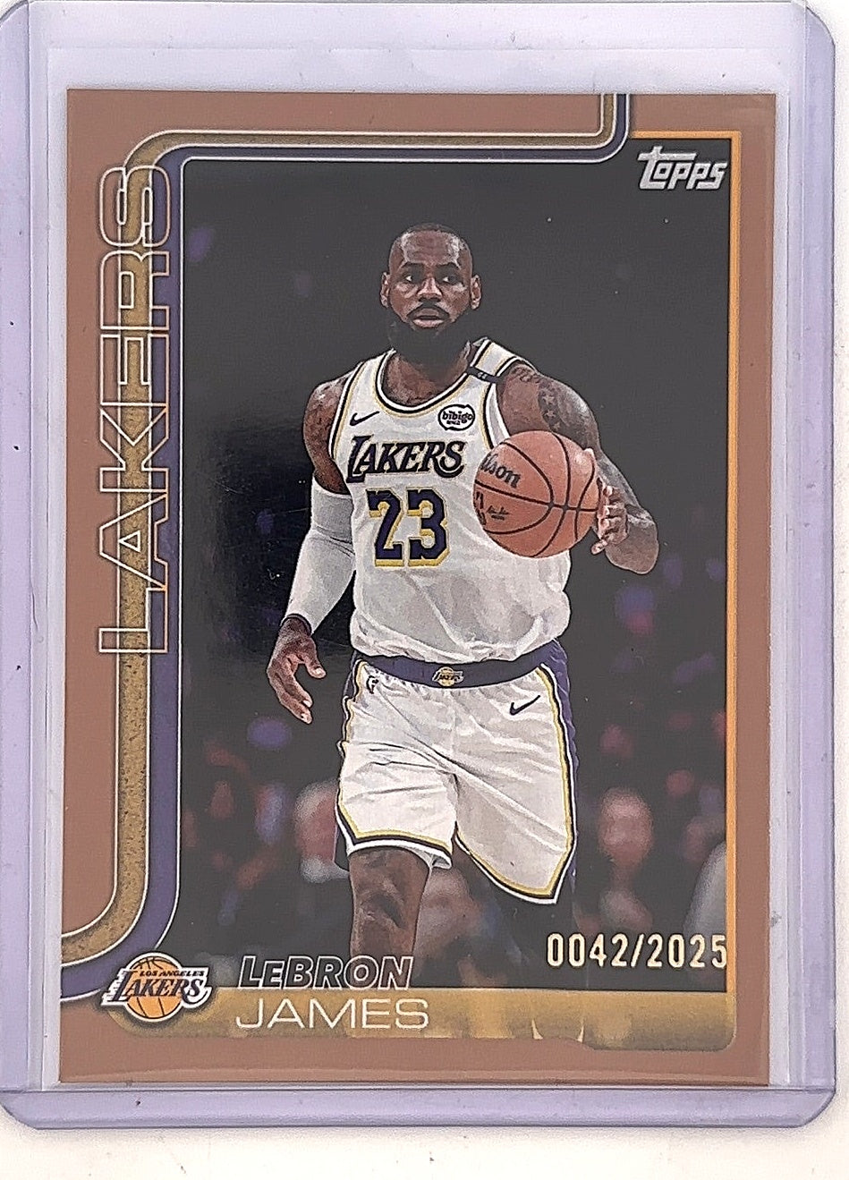 2025 Topps LeBron James [Gold] #150 — front