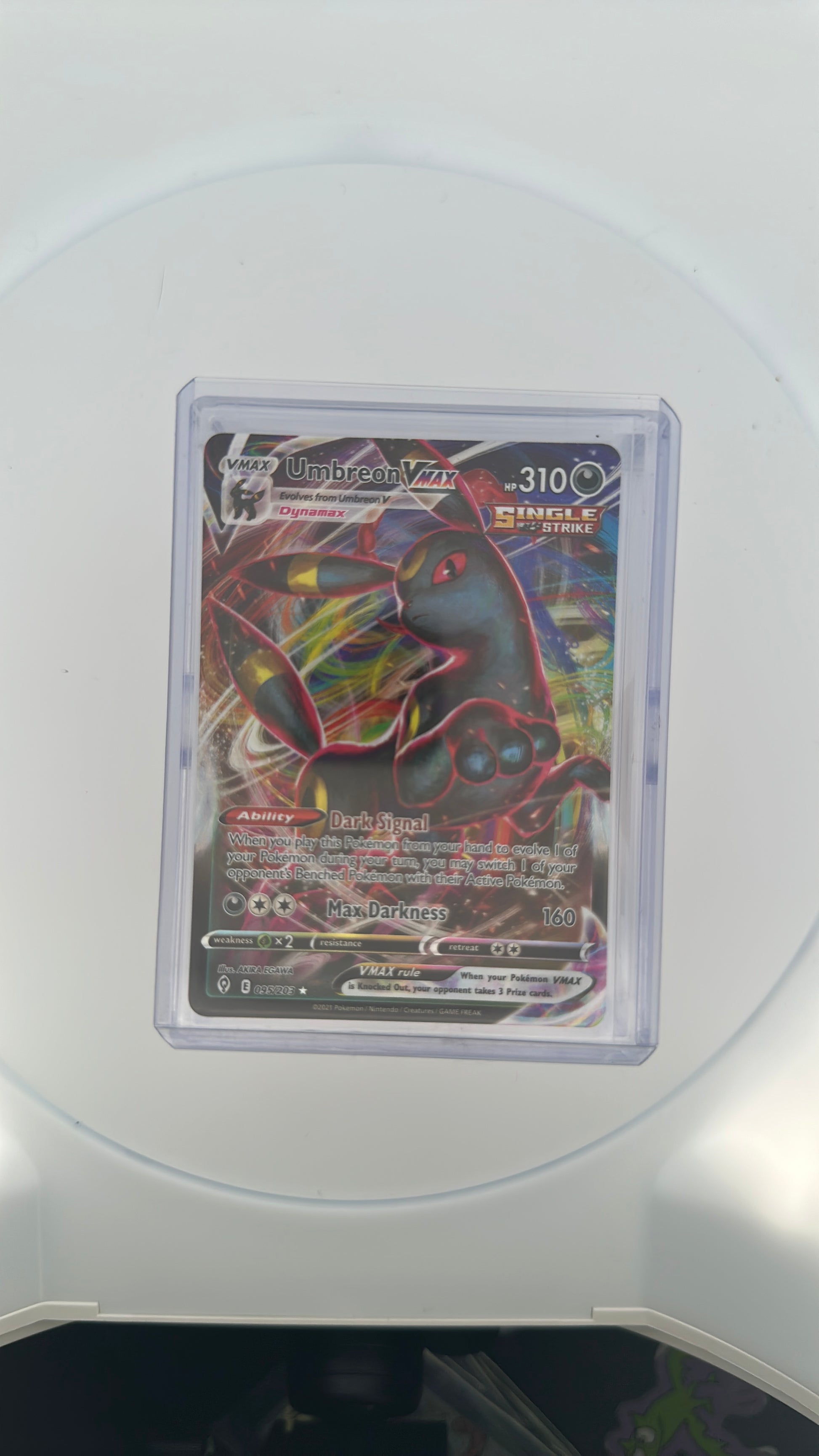 Umbreon VMAX SWSH07: Evolving Skies #095/203 — front